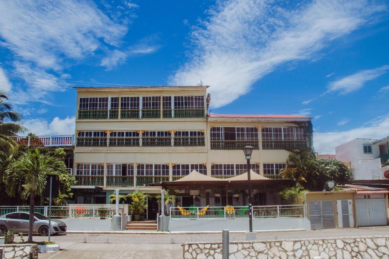 Hotel Peten Flores Extérieur photo