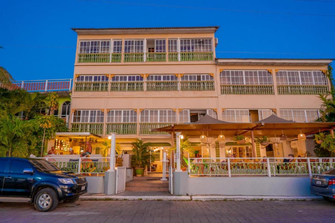 Hotel Peten Flores Extérieur photo